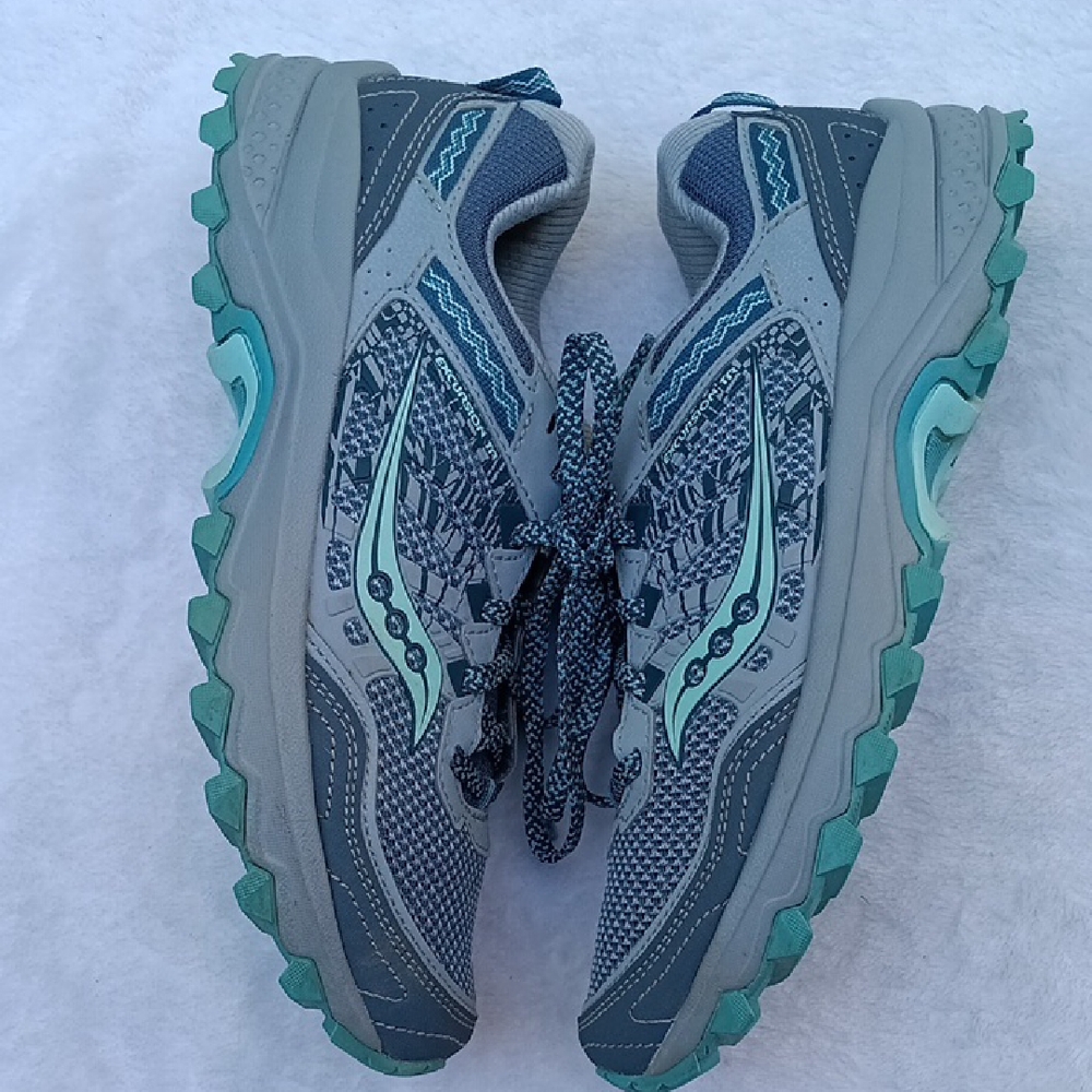 Saucony Women's Athletic Shoes in Gray and Teal
